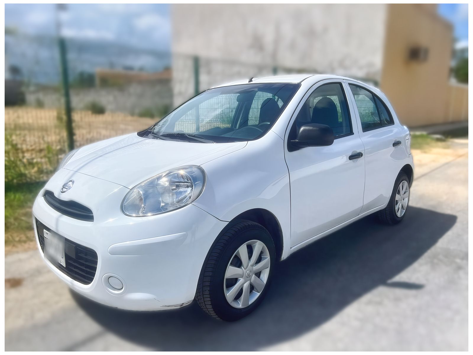 Autos seminuevos - Nissan March 2018