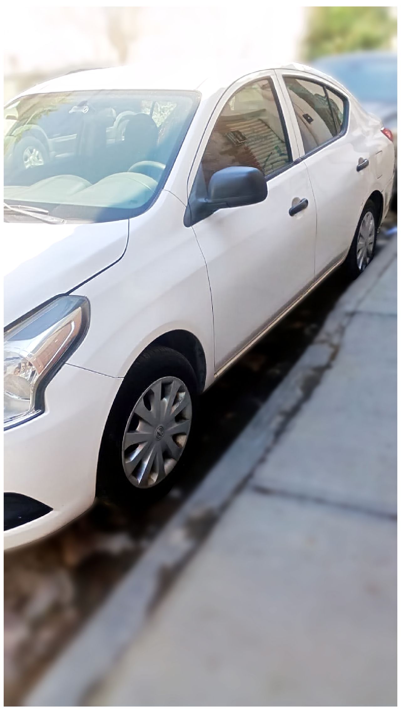 Autos seminuevos - Nissan Versa 2018