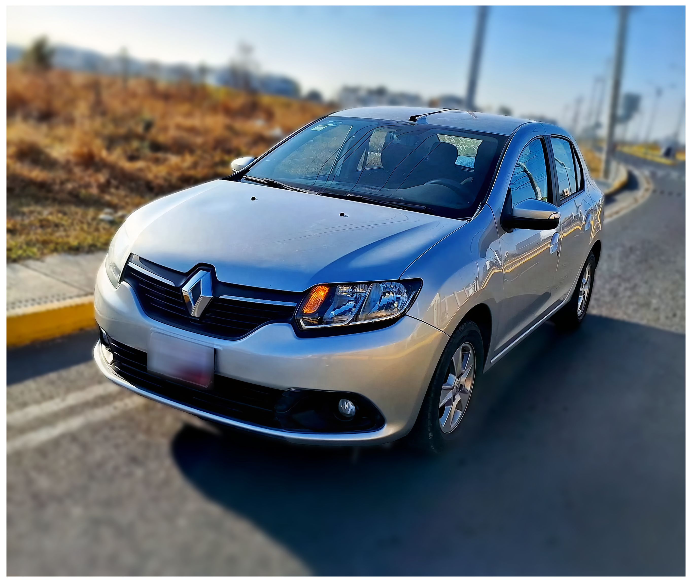 Autos seminuevos - Renault Logan 2015