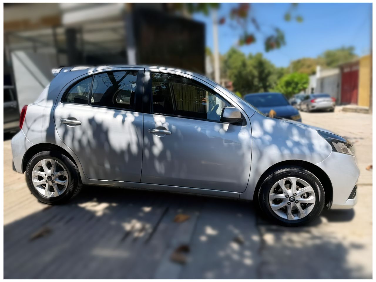 Autos seminuevos - Nissan March 2023