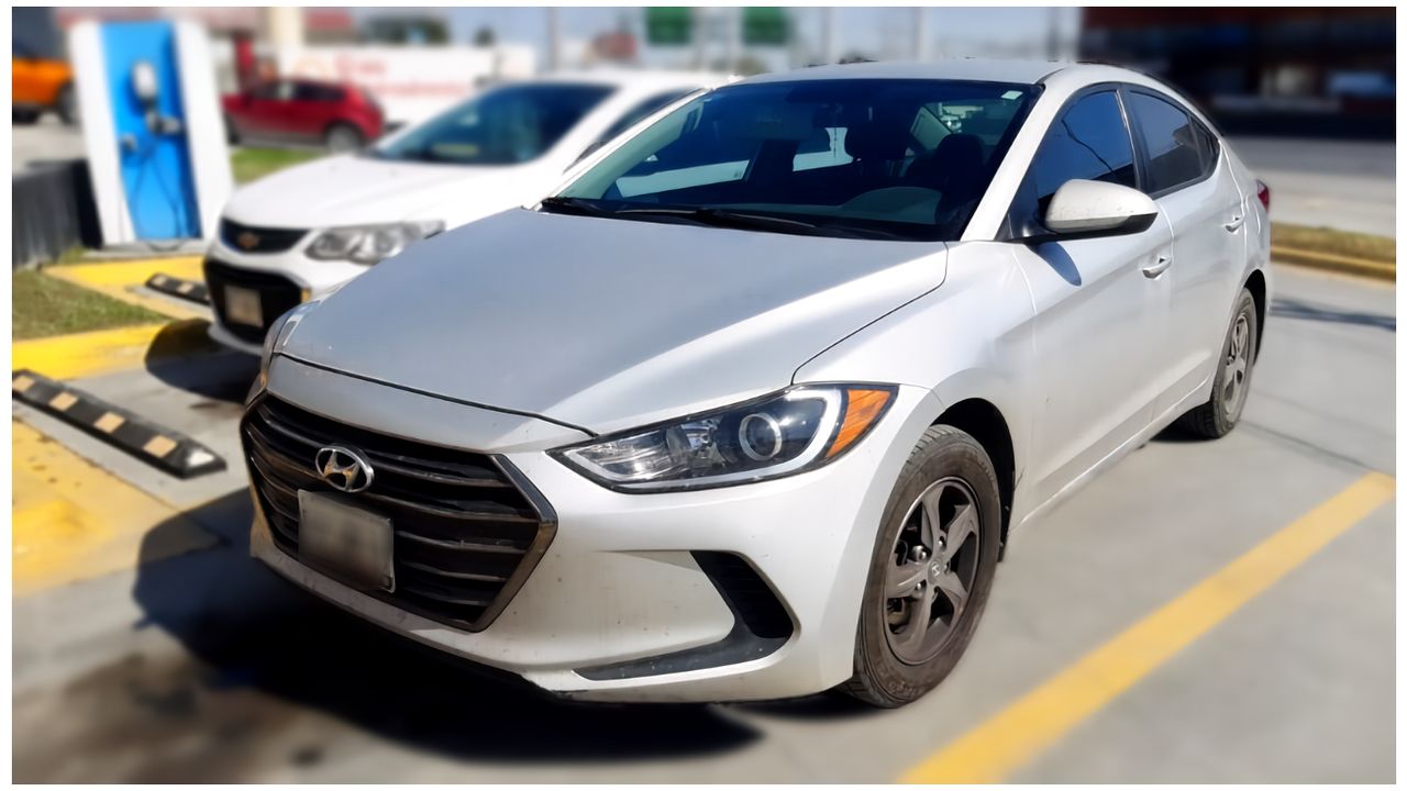 Autos seminuevos - Hyundai Elantra 2018