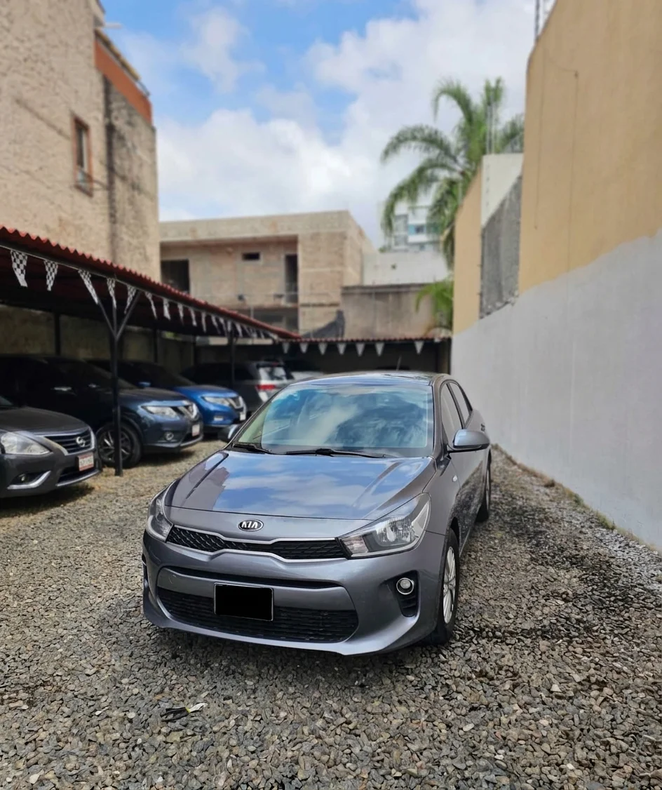 Autos seminuevos - Kia Rio 2020