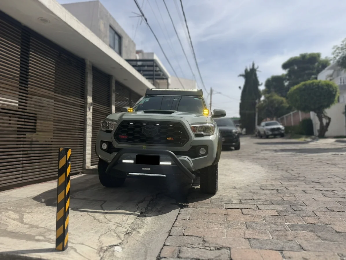 Autos seminuevos - Toyota Tacoma 2023