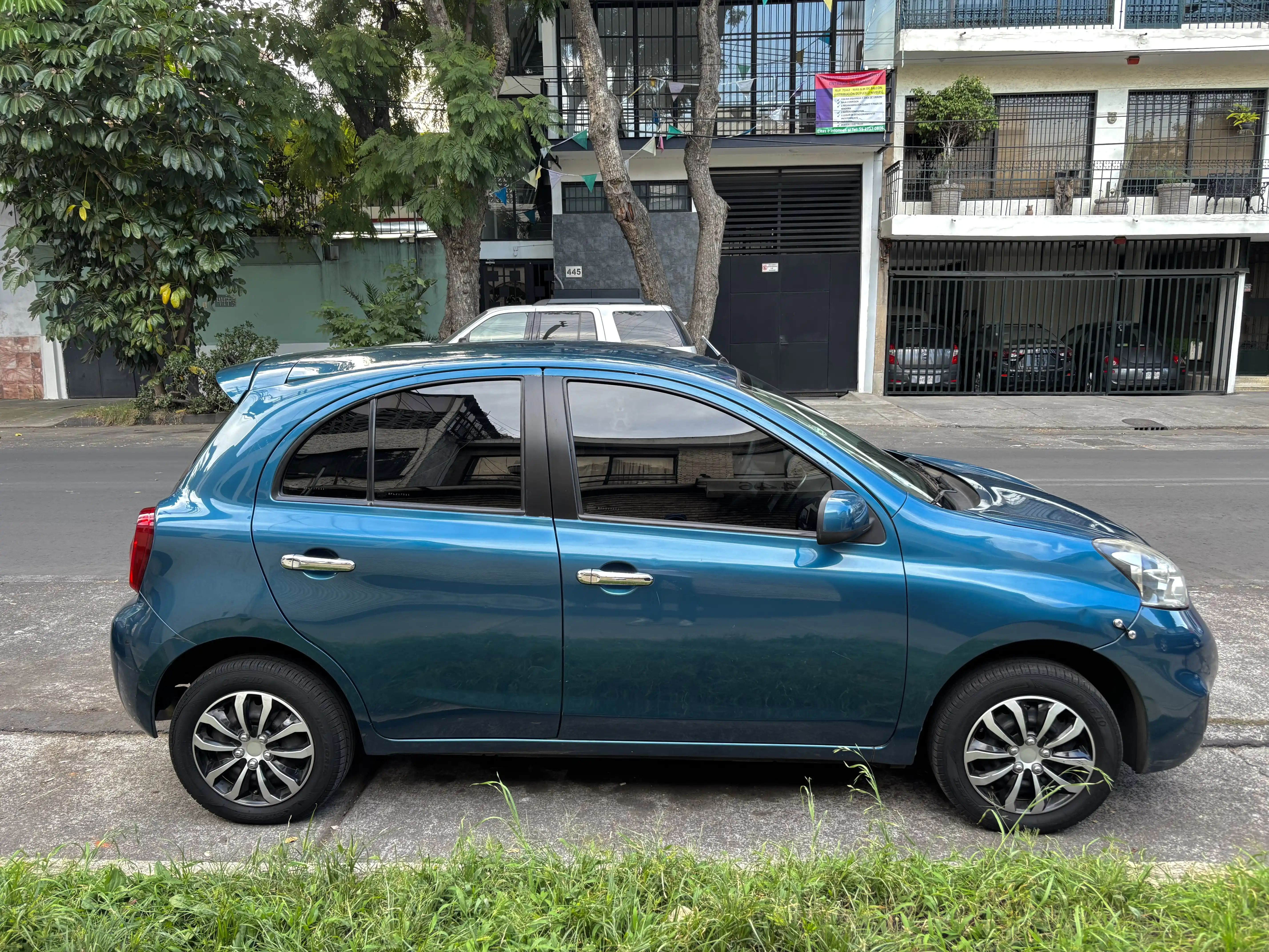 Autos seminuevos - Nissan March 2015
