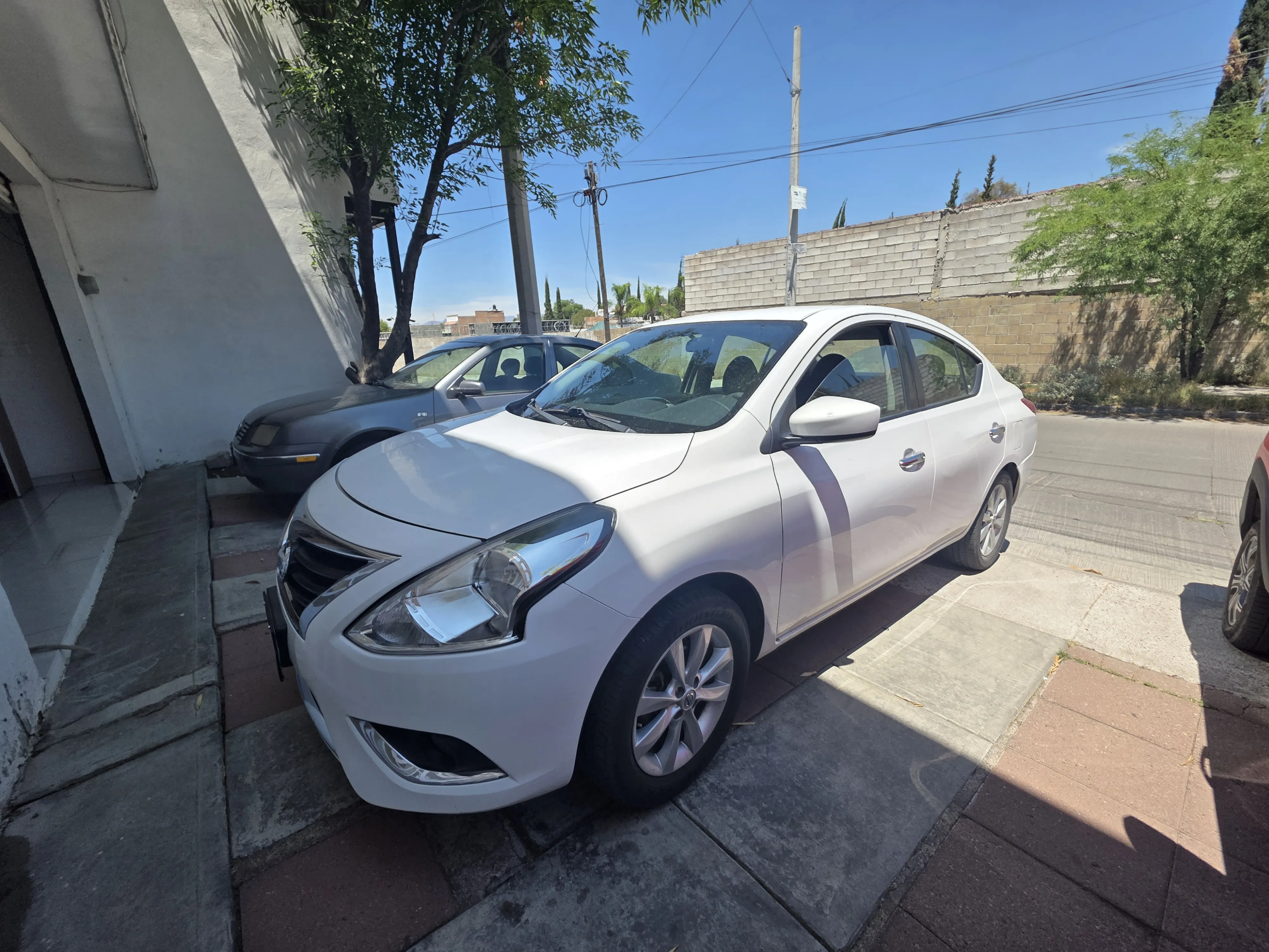 Autos seminuevos - Nissan Versa 2018