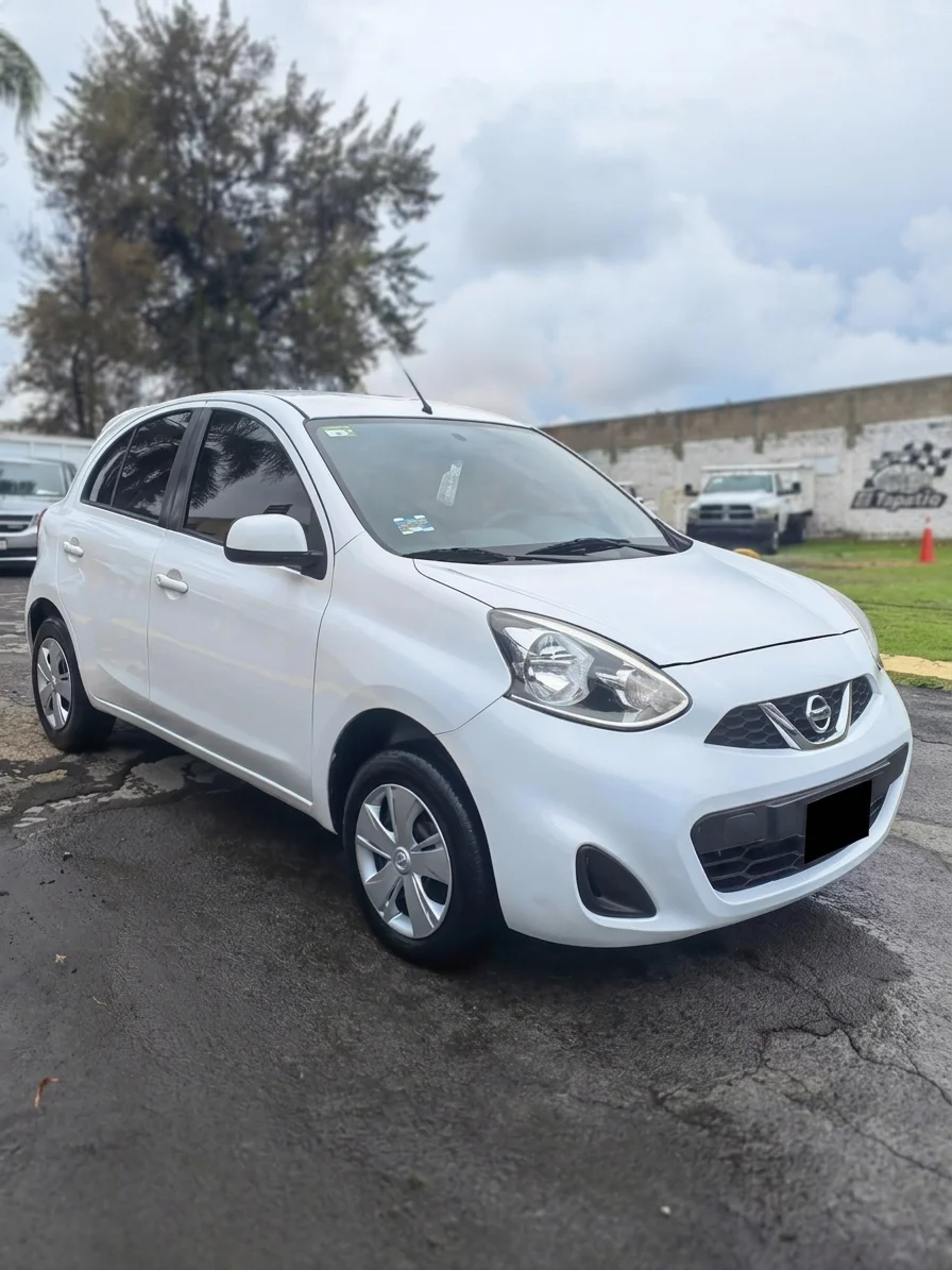 Autos seminuevos - Nissan March 2017