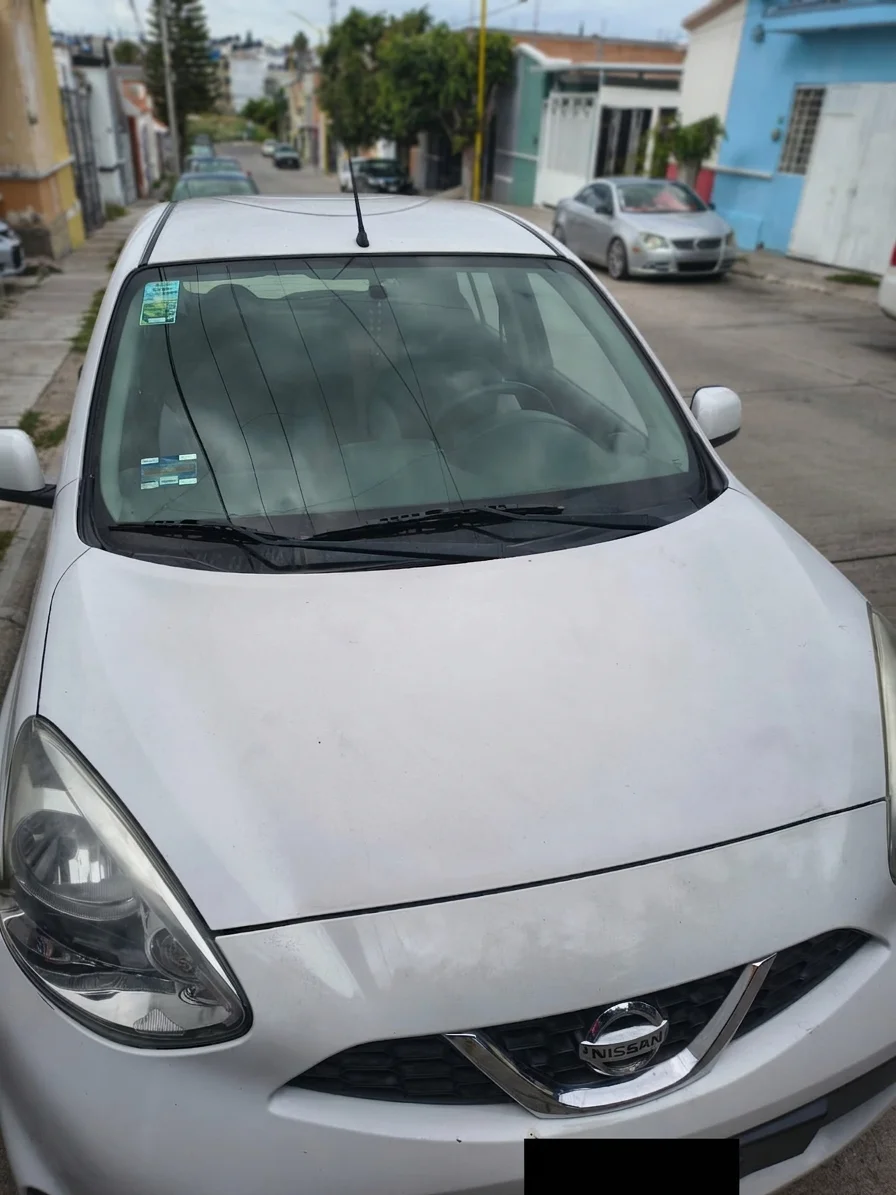Autos seminuevos - Nissan March 2018