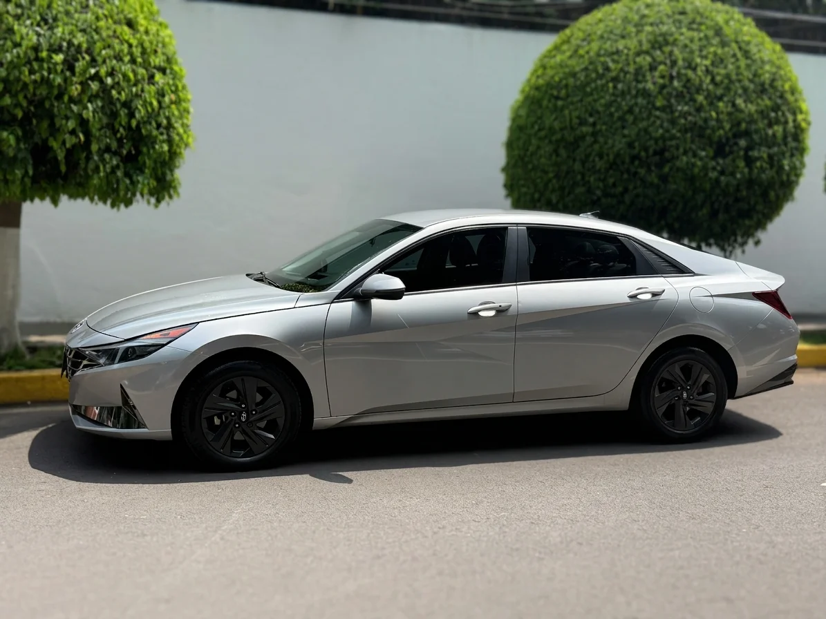 Autos seminuevos - Hyundai Elantra 2022