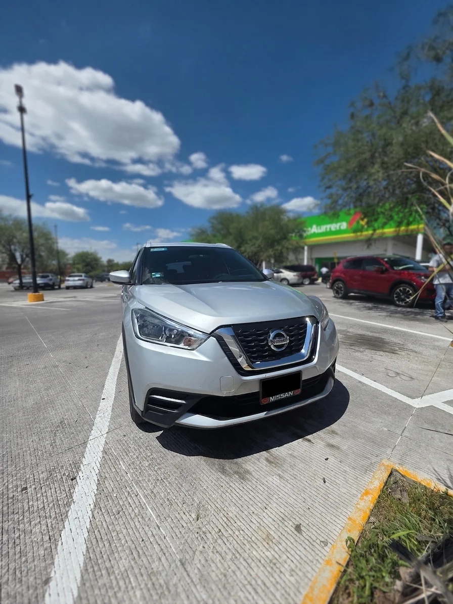 Autos seminuevos - Nissan Kicks 2019