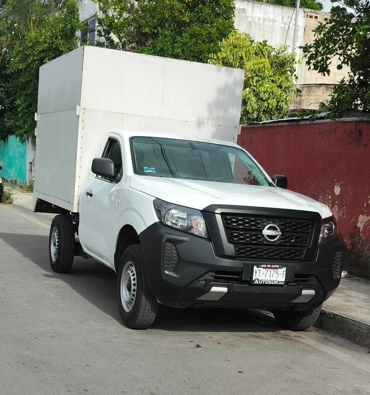 Autos seminuevos - Nissan Np300 2023