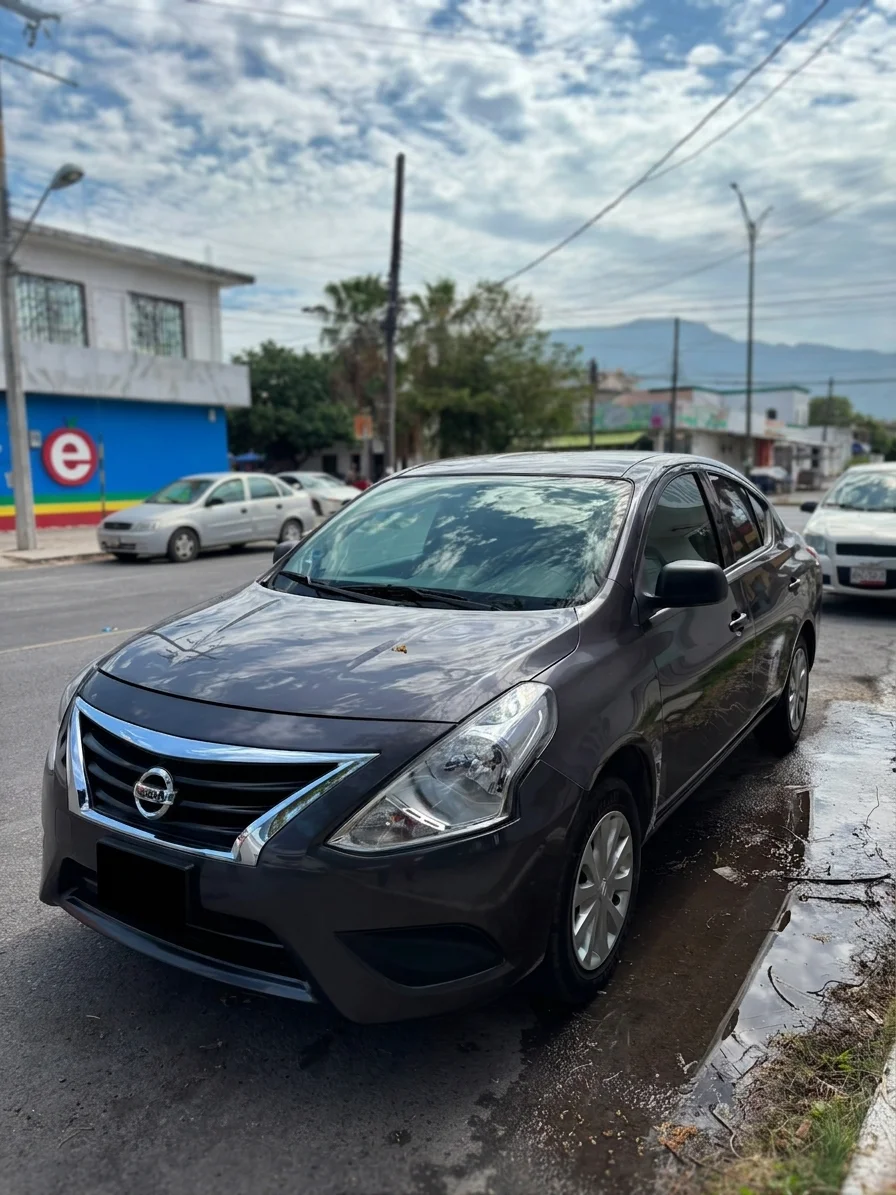 Autos seminuevos - Nissan V-drive 2020