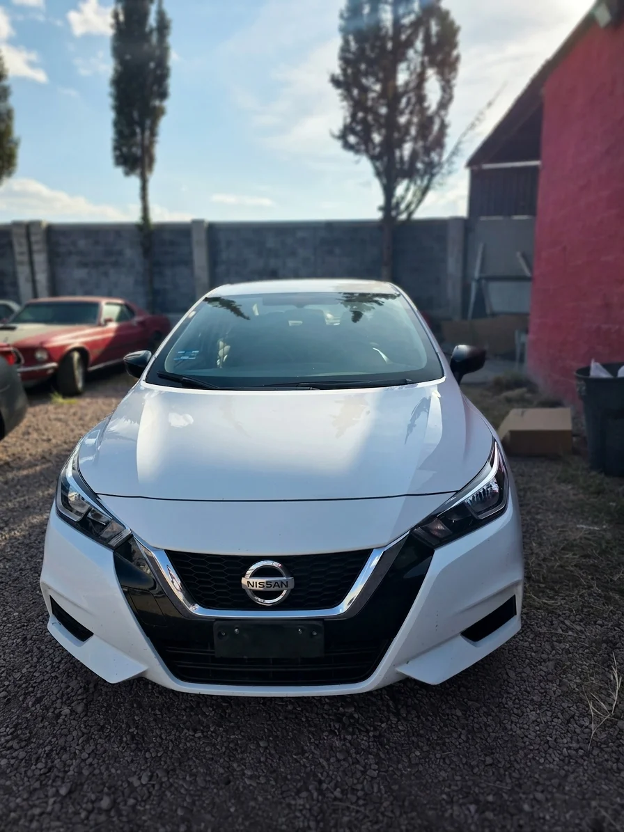 Autos seminuevos - Nissan Versa 2022