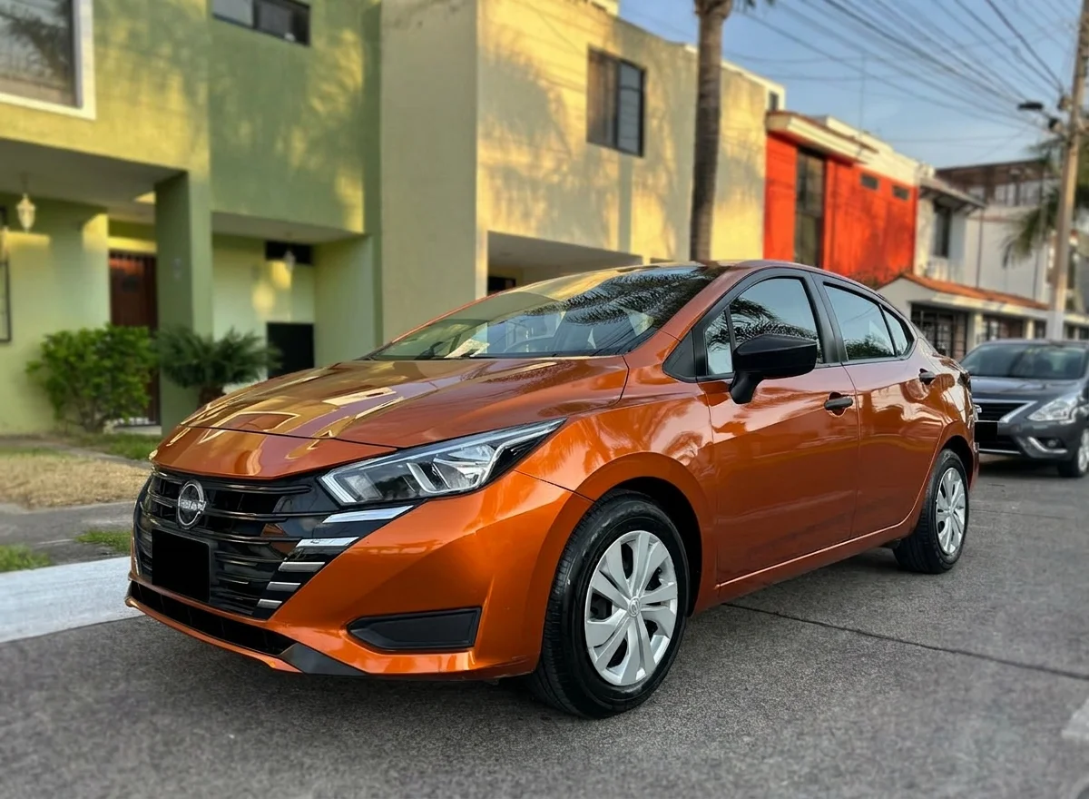Autos seminuevos - Nissan Versa 2024
