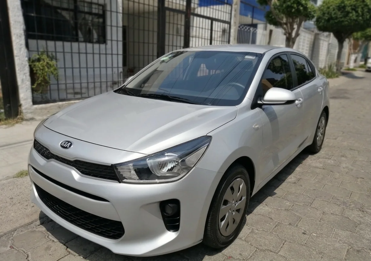 Autos seminuevos - Kia Rio 2020