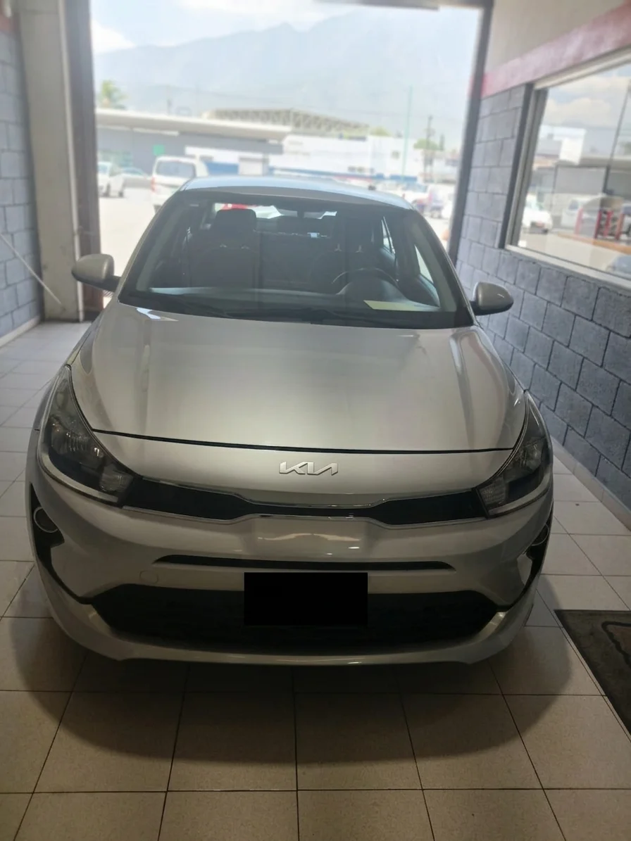 Autos seminuevos - Kia Rio 2021