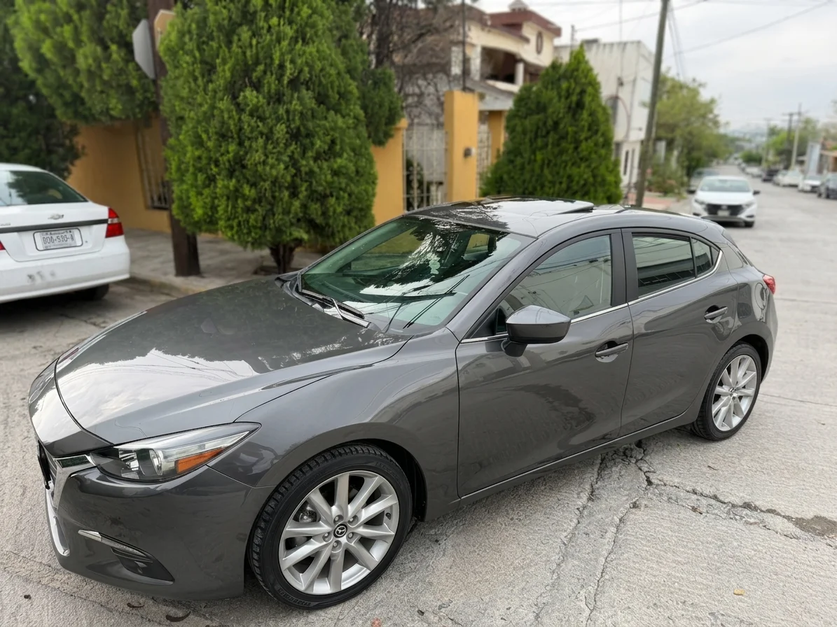 Autos seminuevos - Mazda 3 2018
