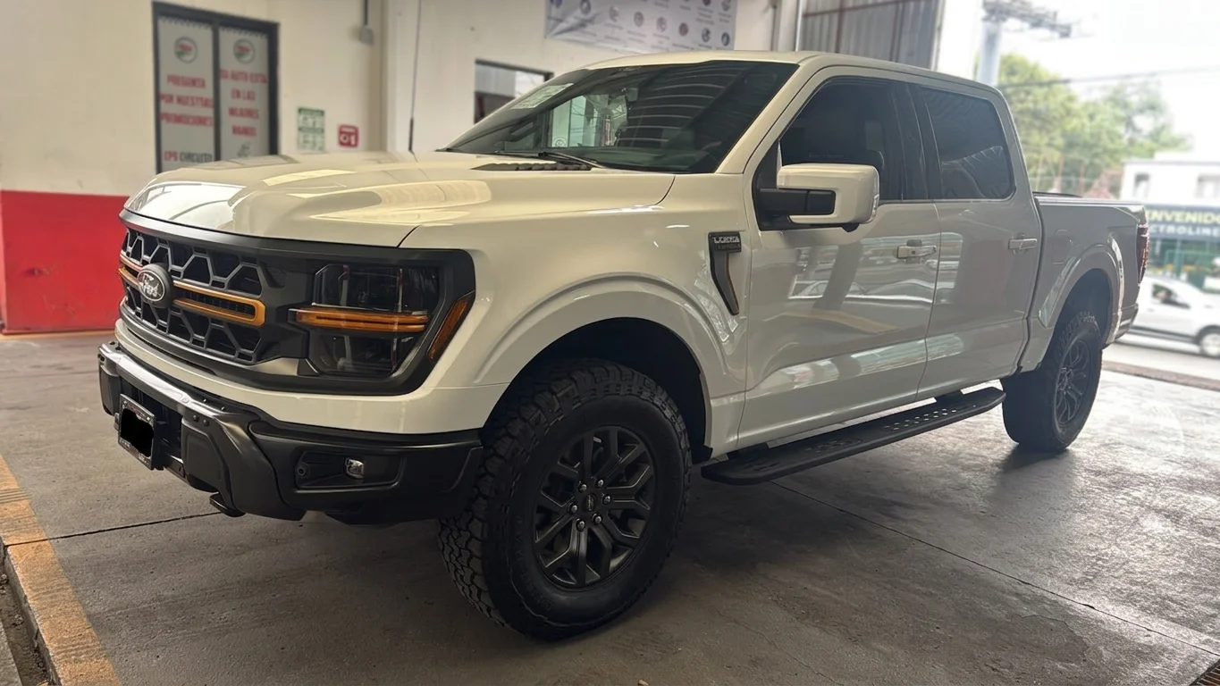 Autos seminuevos - Ford Lobo 2025