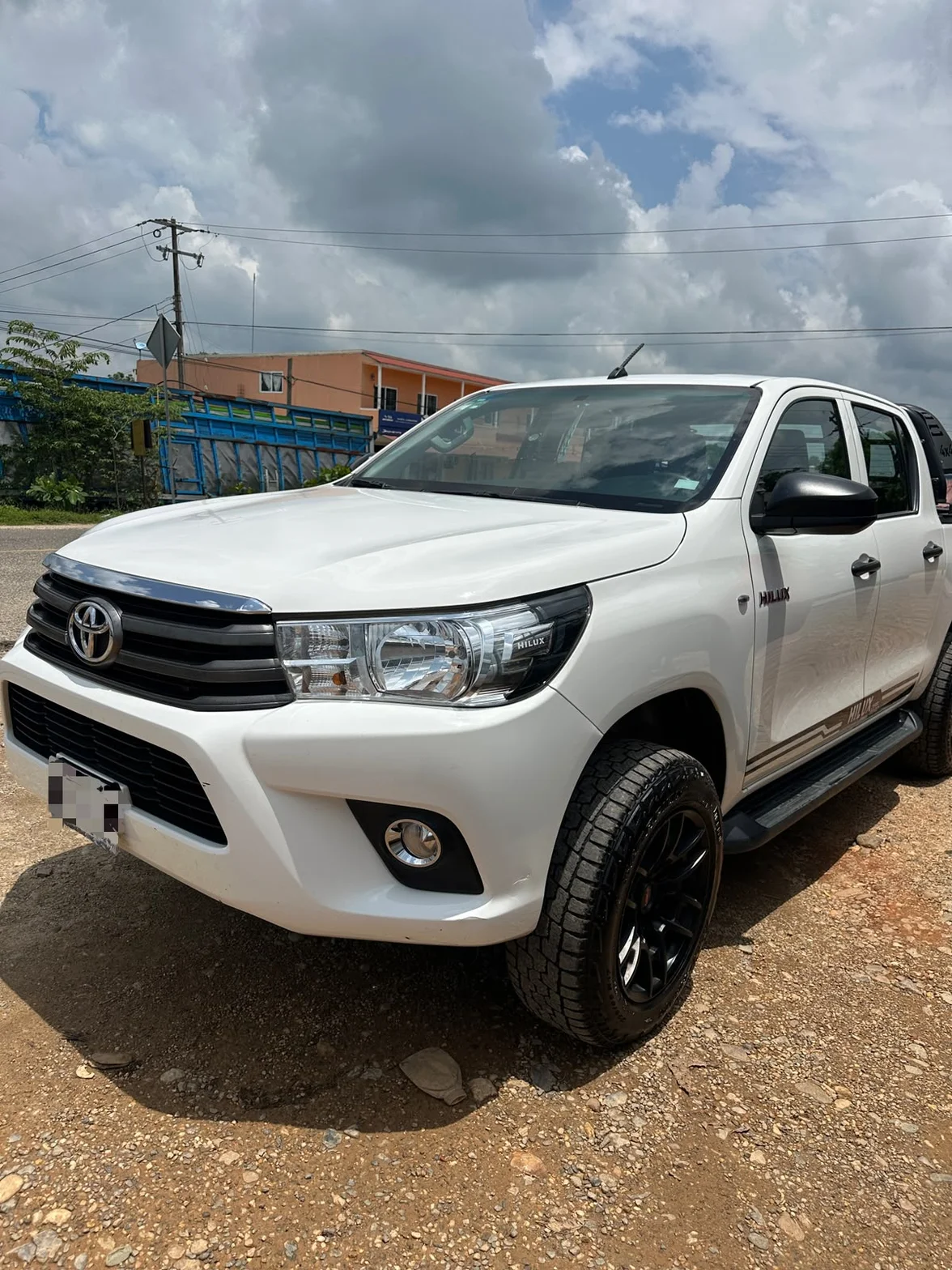 Autos seminuevos - Toyota Hilux 2021