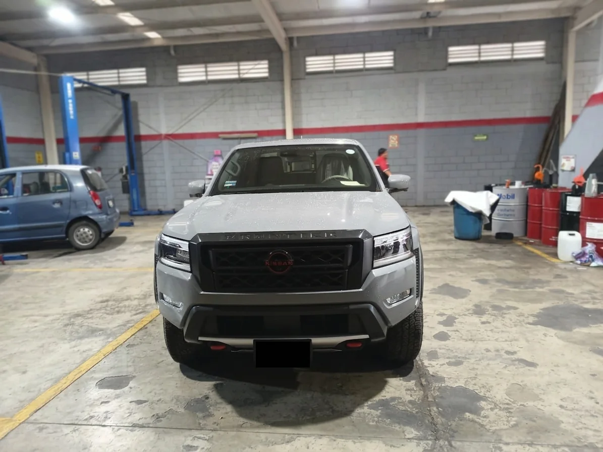 Autos seminuevos - Nissan Frontier 2023