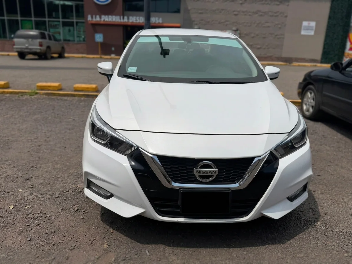 Autos seminuevos - Nissan Versa 2020