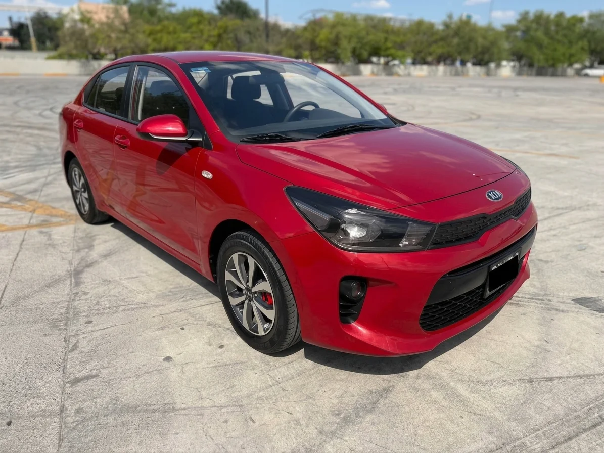 Autos seminuevos - Kia Rio 2020