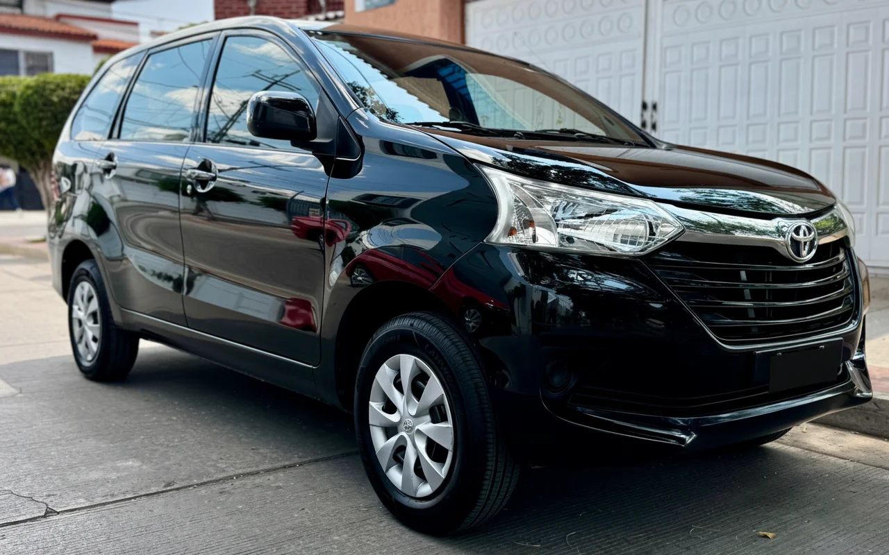 Autos seminuevos - Toyota Avanza 2018