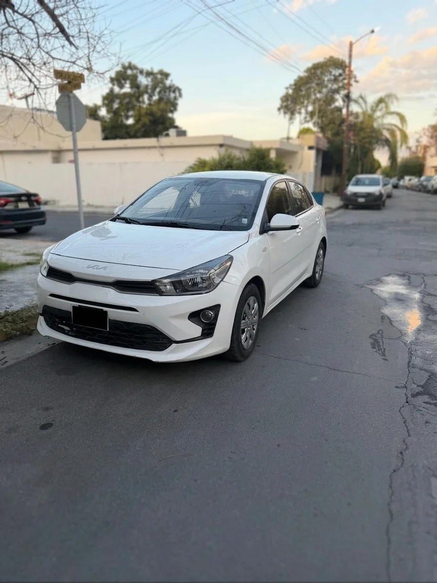 Autos seminuevos - Kia Rio 2022