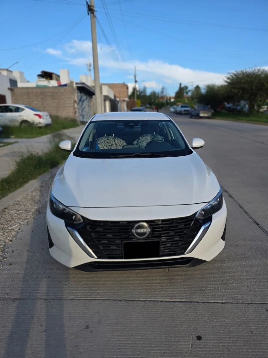 Autos seminuevos - Nissan Sentra 2024