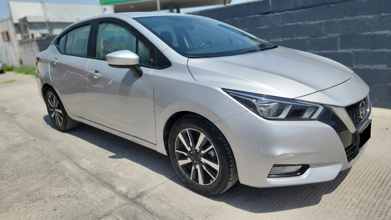 Autos seminuevos - Nissan Versa 2022