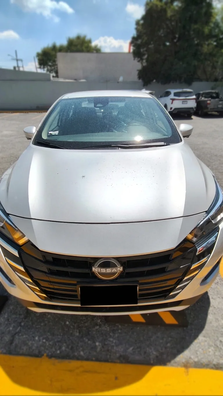 Autos seminuevos - Nissan Versa 2025