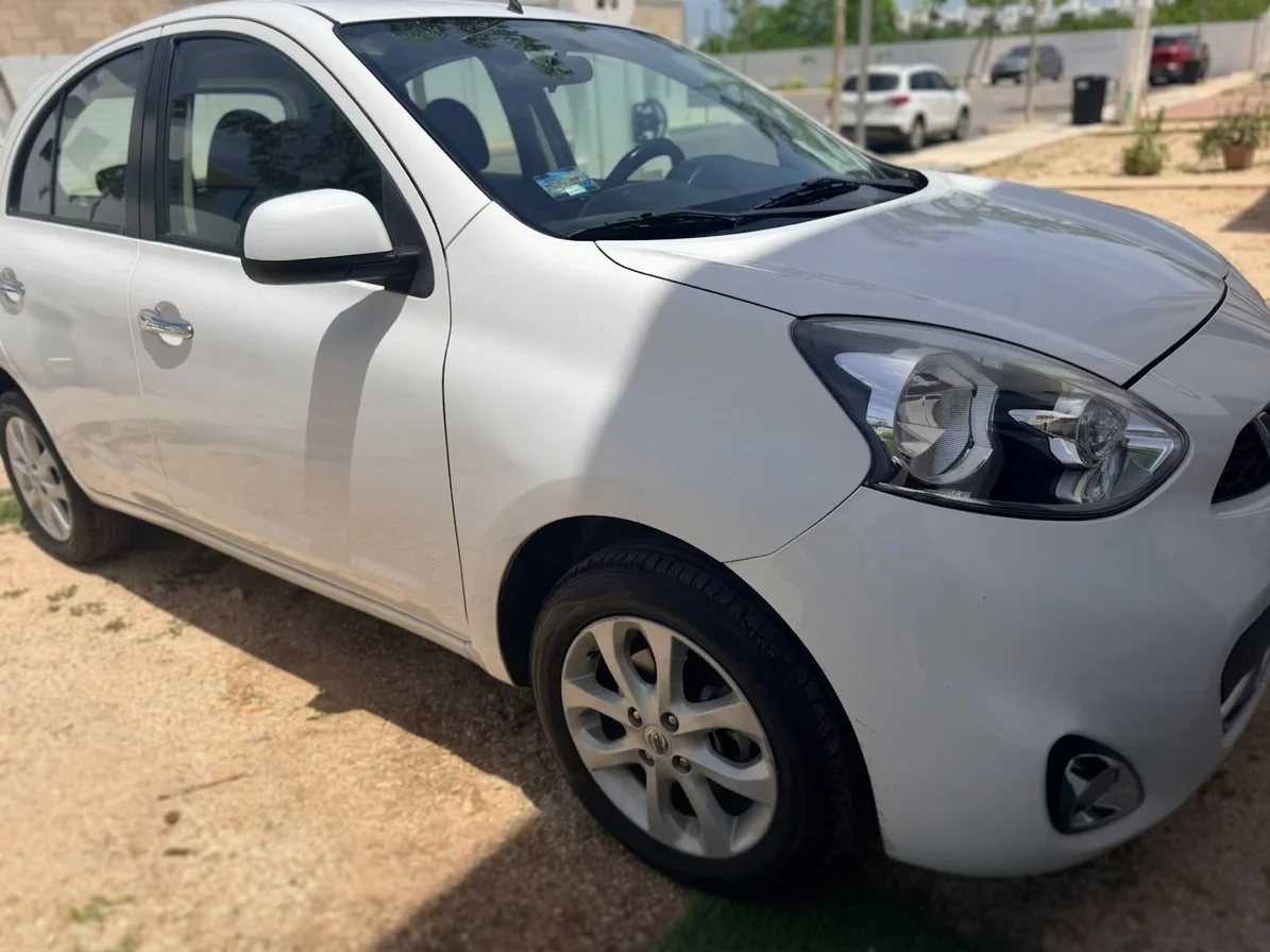 Autos seminuevos - Nissan March 2019