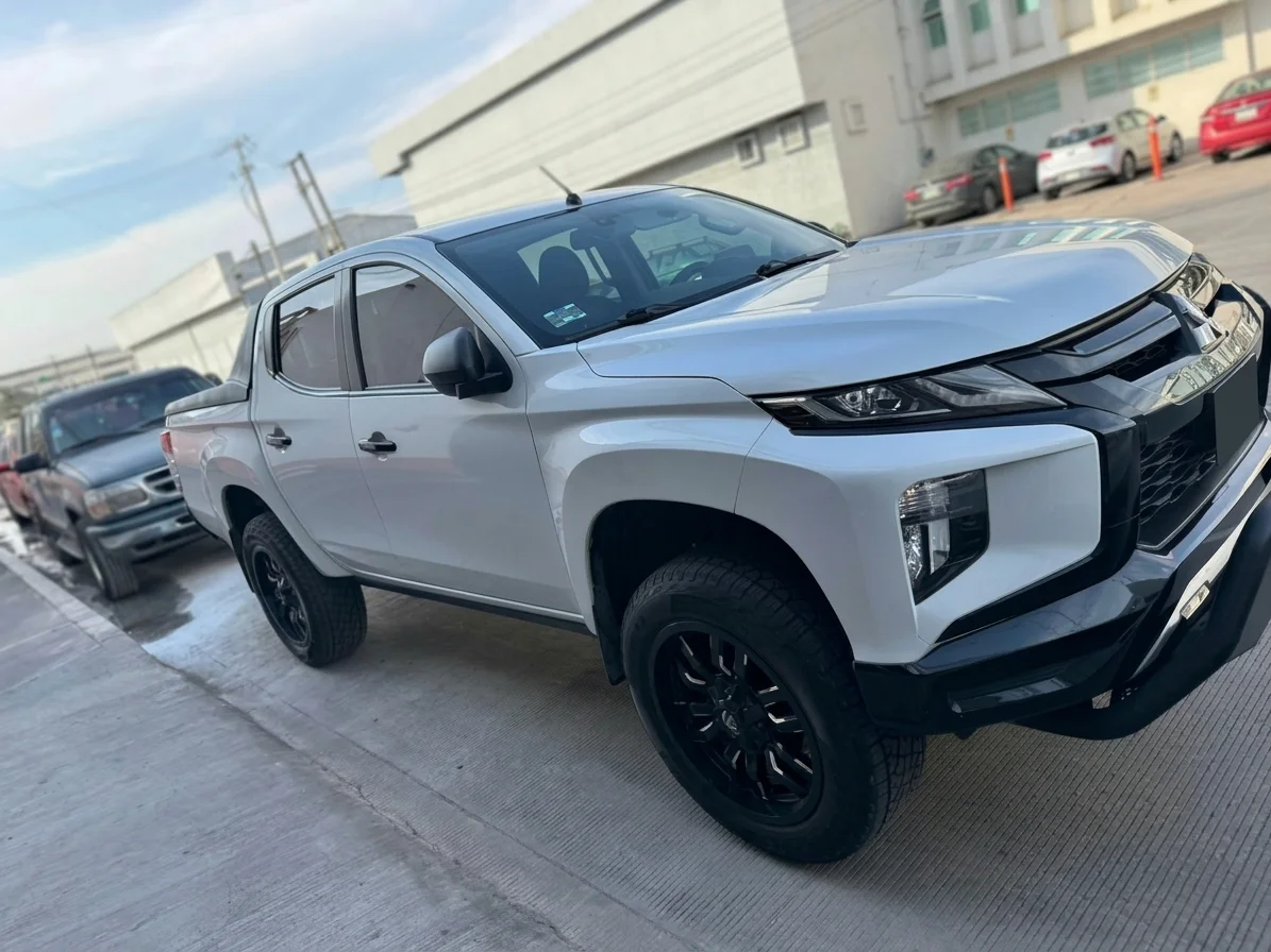 Autos seminuevos - Mitsubishi L200 2024