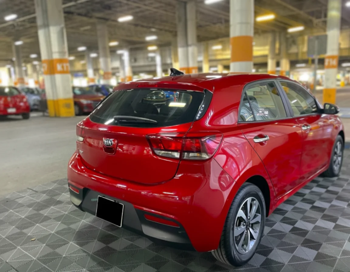Autos seminuevos - Kia Rio 2021