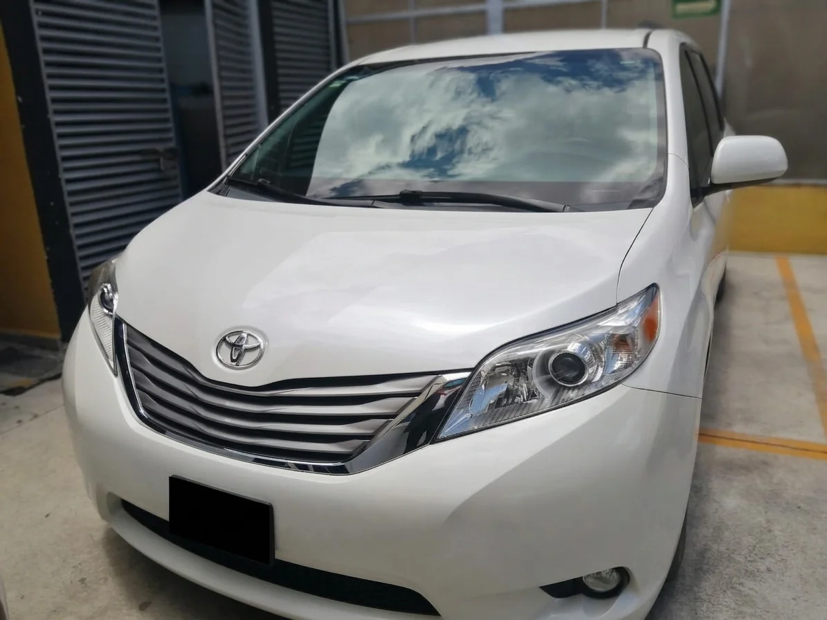 Autos seminuevos - Toyota Sienna 2015