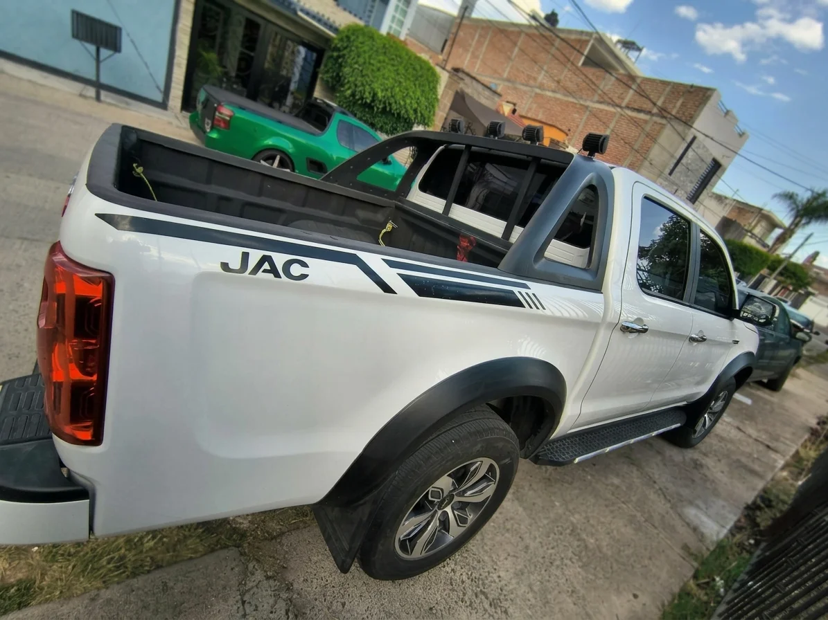 Autos seminuevos - Jac Frison-t8 2022