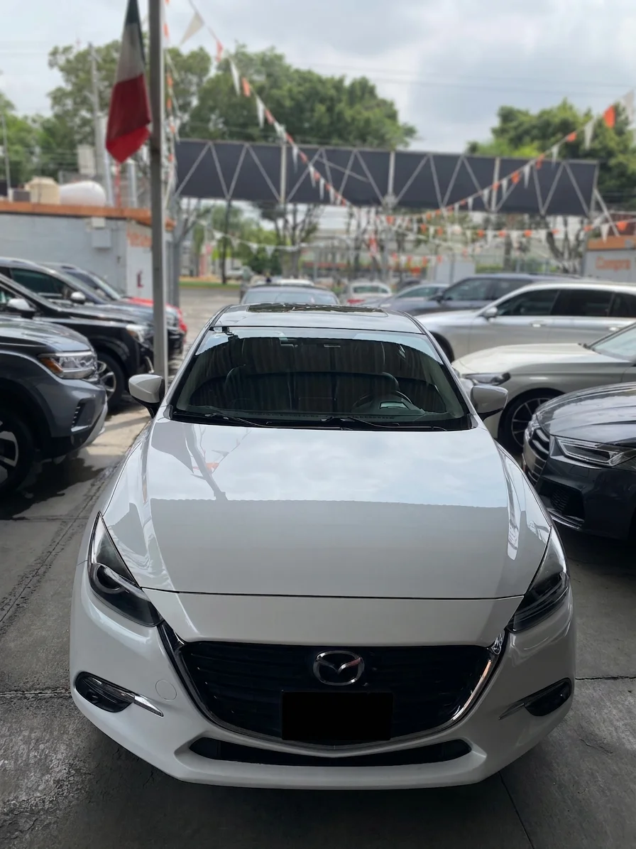 Autos seminuevos - Mazda 3 2018