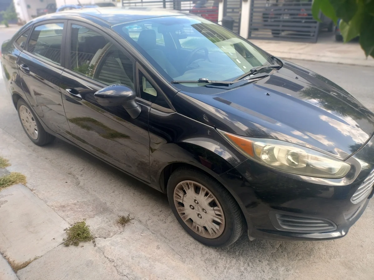 Autos seminuevos - Ford Fiesta 2015