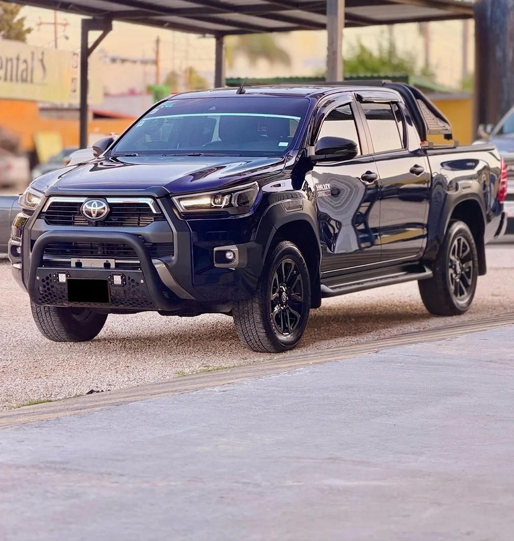 Autos seminuevos - Toyota Hilux 2025