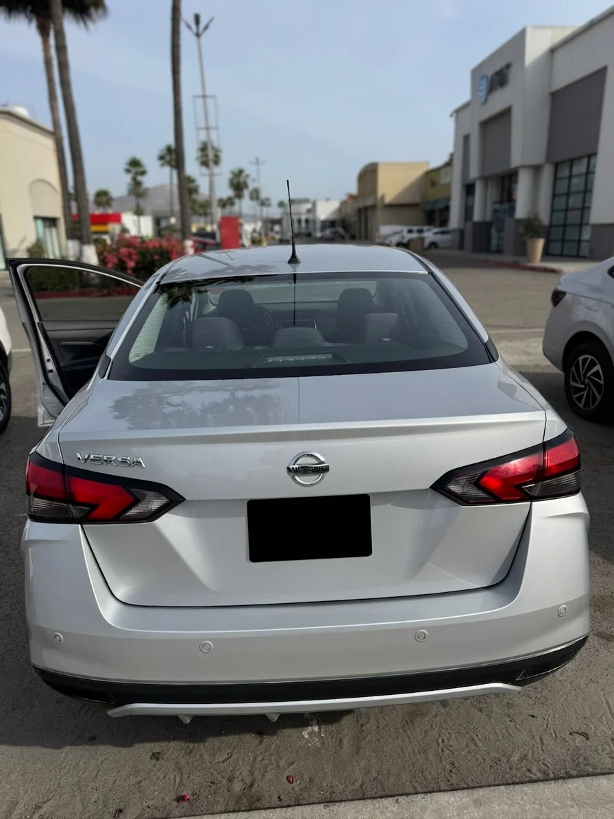 Autos seminuevos - Nissan Versa 2022