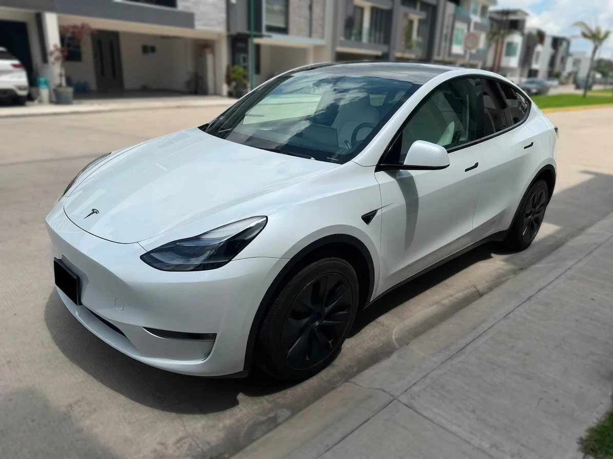 Autos seminuevos - Tesla Model-y 2025