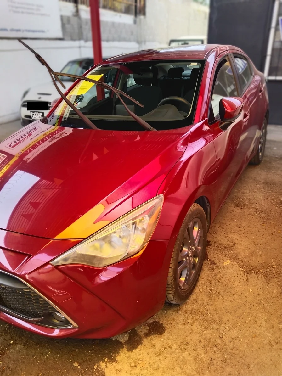 Autos seminuevos - Toyota Yaris 2019