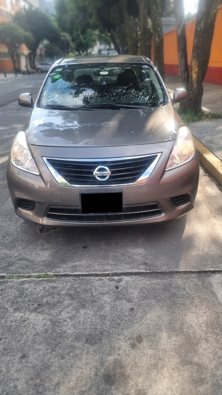 Autos seminuevos - Nissan Versa 2014