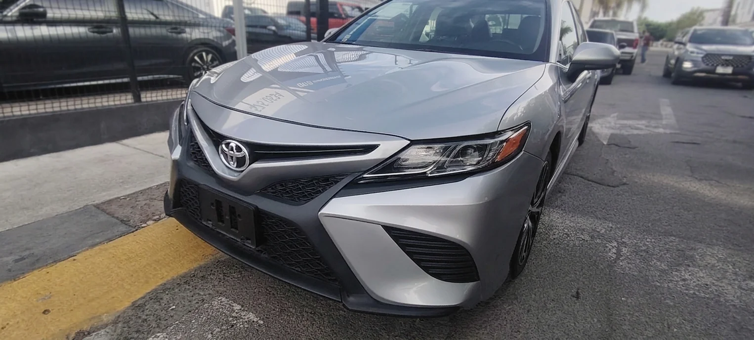 Autos seminuevos - Toyota Camry 2018