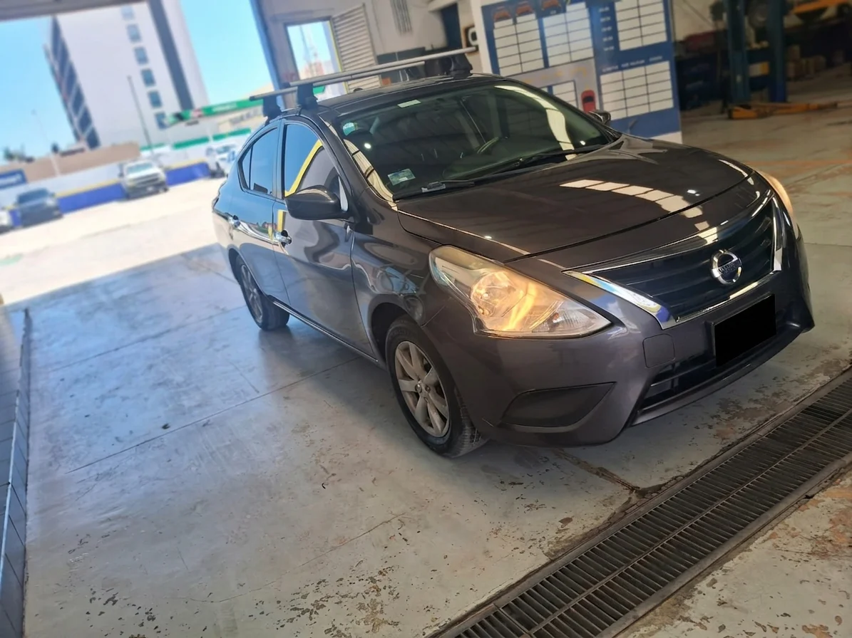 Autos seminuevos - Nissan Versa 2019